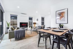 Modern, Central and Classy - By KOSH BNB - 4hvězdičkové hotely ve městě Hamilton