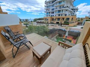 Lovely Oasis Allon Bay - Premium 100 mt to the sea