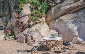 2 Bedroom Beautiful Home In Fjällbacka