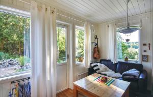 2 Bedroom Beautiful Home In Fjällbacka