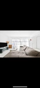 Appartements Appartement duplex en residence familiale et surveillee de 2 chambres a deux pas de paris avec sa place de parking et son jardinet Pas de fetes : photos des chambres