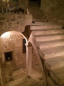 Grande maison dans le château de Laval Saint Roman Gard