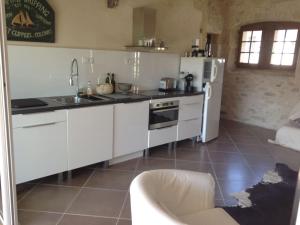 Villas Grande maison dans le chateau de Laval Saint Roman Gard : photos des chambres