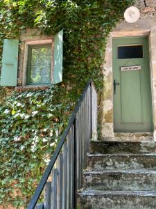 MAS CLEMENTINE GITES Appartements : photos des chambres