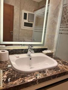 White Palace served Apartment 32