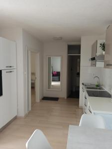 Olive Tree Apartment Zečevo