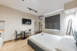 Lucas Central Stylish Studio