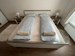 Freedom apartment near Parlament with AC