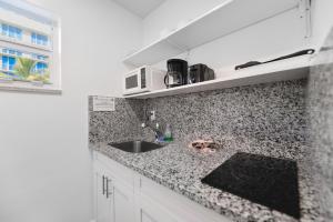 Hollywood Beach Retreat Studio - M23