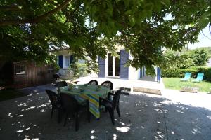 Cantegril - Hossegor jolie villa mitoyenne avec jardin clos indépendant idéalement située entre lac et océan