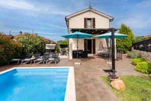 Romantic villa with pool, surrounded by greenery in complete privacy-by TRAVELER tourist agency Krk -ID 2408