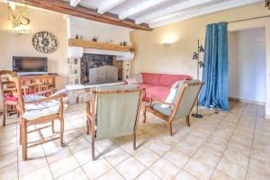 Maisons de vacances Aux Cotes des Chenes Piscine et Nature : photos des chambres