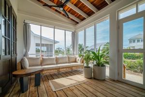 Coral Retreat and Pool Club at Mahogany Bay