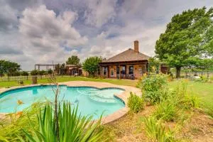 On 10 Acres Celina Ranch with Pool and Fire Pit! - Celina