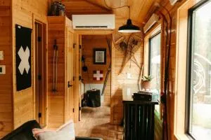 The Ski Haus A Montana Tiny Cabin Forest Retreat - Elmo