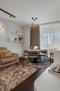 Mido Bird Luxury Apartment with Private Parking & Self Check-in