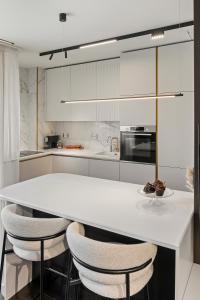 Mido Bird Luxury Apartment with Private Parking & Self Check-in