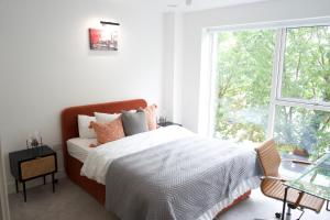 Luxury flat in Royal Wharf