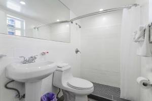 Unit with Balcony and Parking at the beach -M45