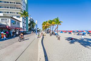 Unit with Balcony and Parking at the beach -M45