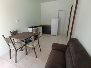 CASAS com PISCINA SENSACIONAIS NO CENTRO - Residencial Tchê