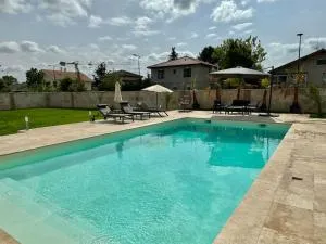 Maison près du Stade Groupama Stadium, Eurexpo, Aeroport de Lyon - Pusignan