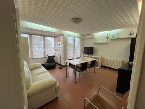 ALQUILER PISO BLANES con VISTAS AL MAR