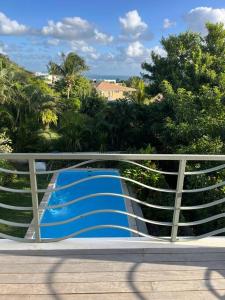 Light & Airy Seaview Duplex