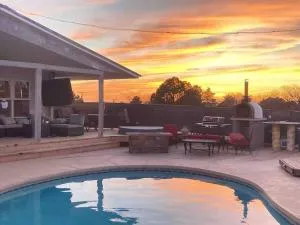 SneakAway in Albuquerque - Moriarty