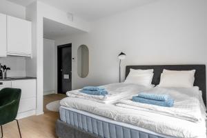 Upea yksiö joen läheisyydessä