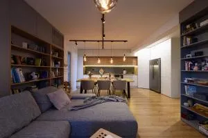 Green Urban Luxury Apartment with parking - Livezeni