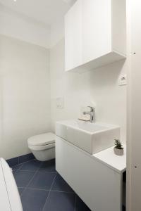 La verita 1 st line with garden