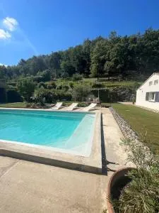 Villa authentique avec piscine, jardin - Sauzet