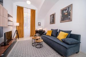 Central Liberty Square JF Kennedy apartment - By OpenHouse