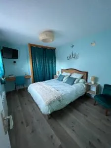 Le nid des hirondelles - 特里皮尔德