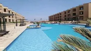 شاليه قرية لاچولي مارينا العين السخنة - 埃兹扎法兰纳