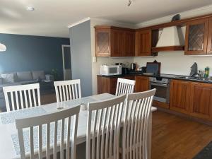 Ålesund Urban - Spacious and luminous 100 m2 urban flat with 3 large bedrooms