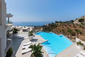 Panoramic sea view 4 Bedroom stupa Duplex with Jacuzzi