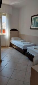 Twin Room with Shower