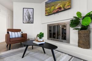 Old Town Oasis wHeated Pool, Hot Tub, & Fire Pit