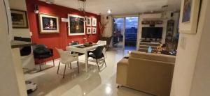 Fabuloso apartamento con terraza y asador propios