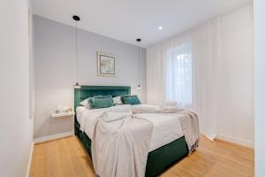 TOP LOCATION! SPACIOUS LUX APARTMENT -5 min from BEACH & CENTRE