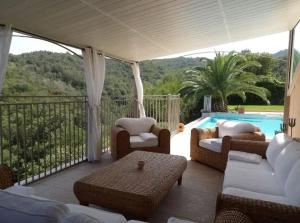Villa avec vue sur la mer à Sari-Solenzara, piscine privée