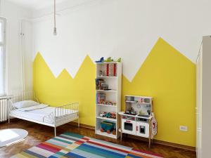 Unique Family Home by Fortress - Cozy & Spacious - Free Parking