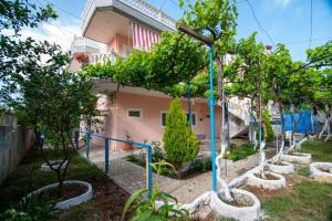 TROKAs host vlore