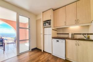 Sea view apartment 6 pers near the beaches in Agay