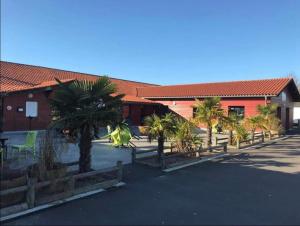 Villages vacances Mobil home camping la reserve Gastes : photos des chambres