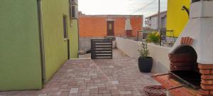 Spacious apartment with garage and private yard, Drage
