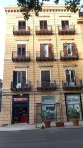 Corner Rome 433