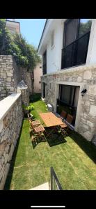 Corner of Paradise House